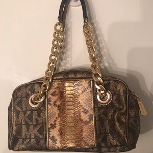 Michael kors purse